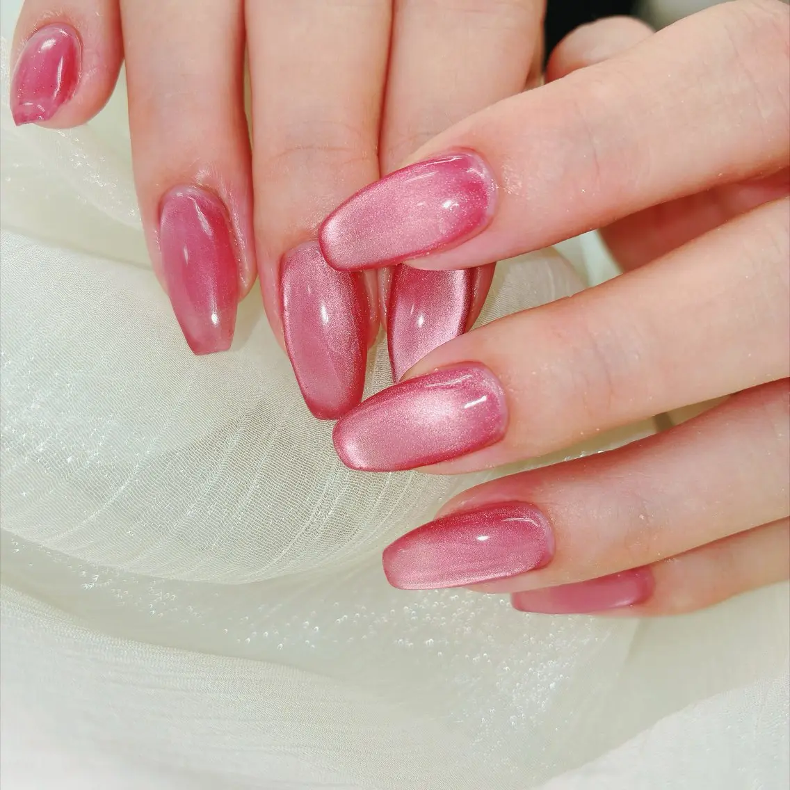 ネイル Leora nail+eyeのネイルデザイン