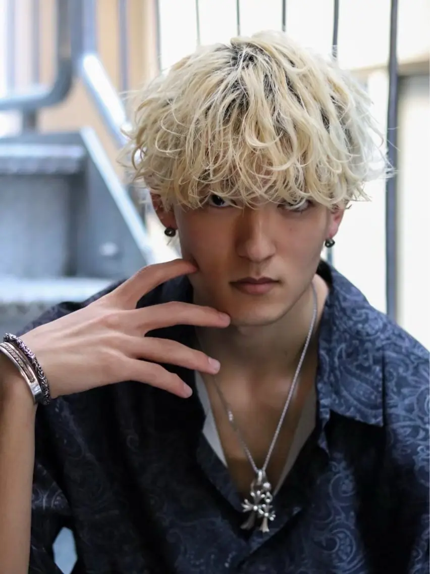 カラー メンズ 💀EDEN聖矢/ ブリーチ"骨格補正"のヘアスタイル