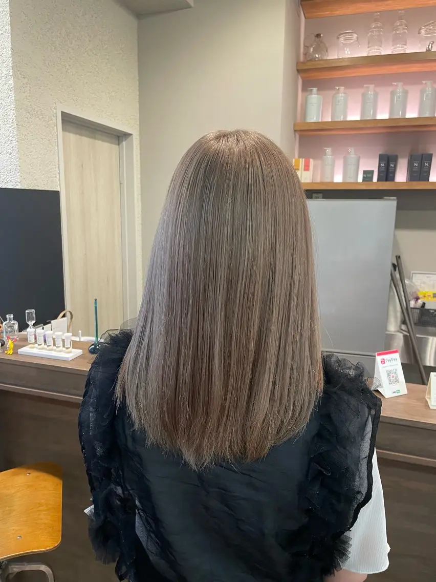セミロング ヘアカラー トリートメント オオシマ ミユのヘアスタイル