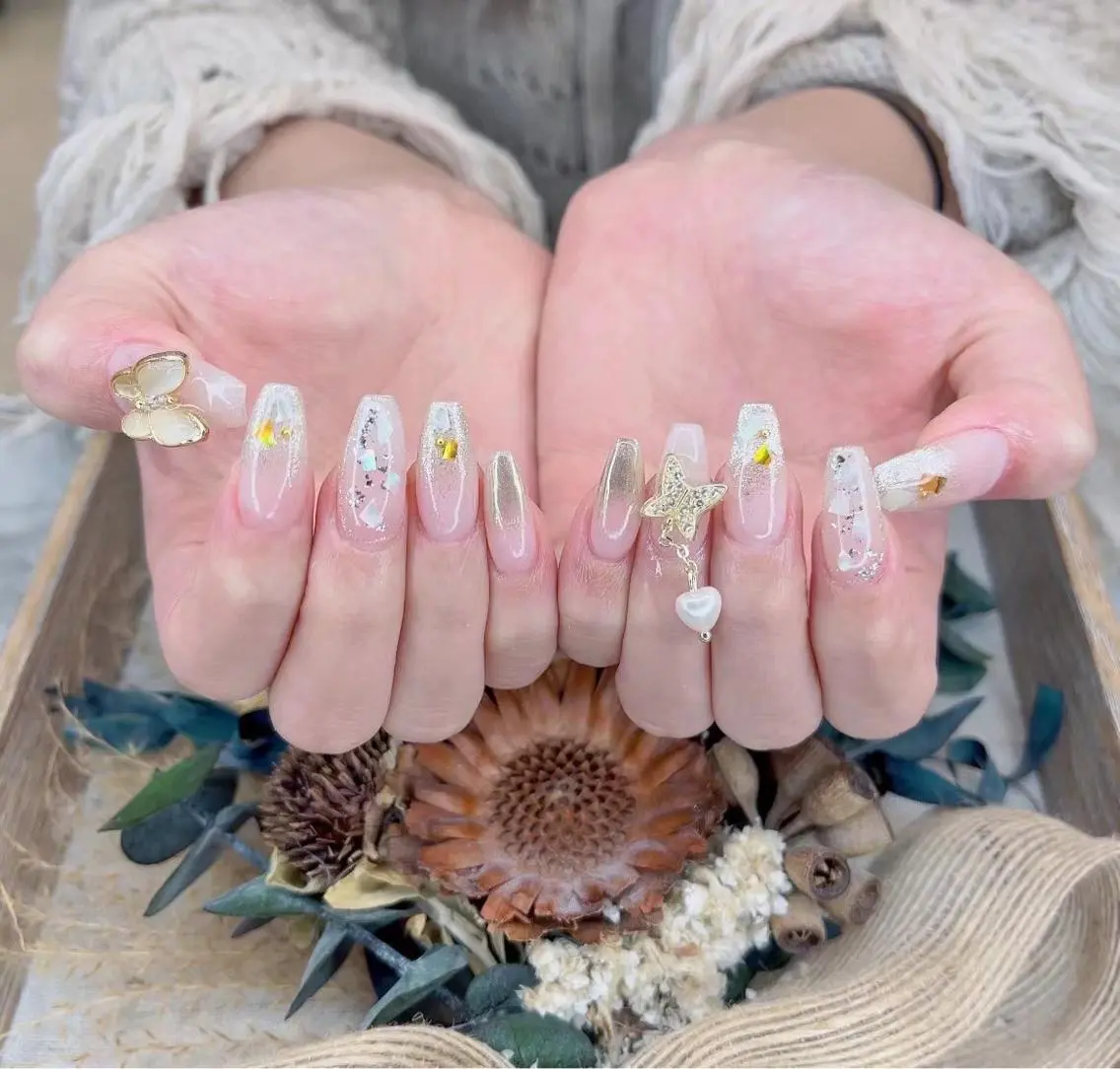 ネイル クリアネイル ラメ(グリッター) シルバー 春ネイル ホワイト Babarla nailのネイルデザイン