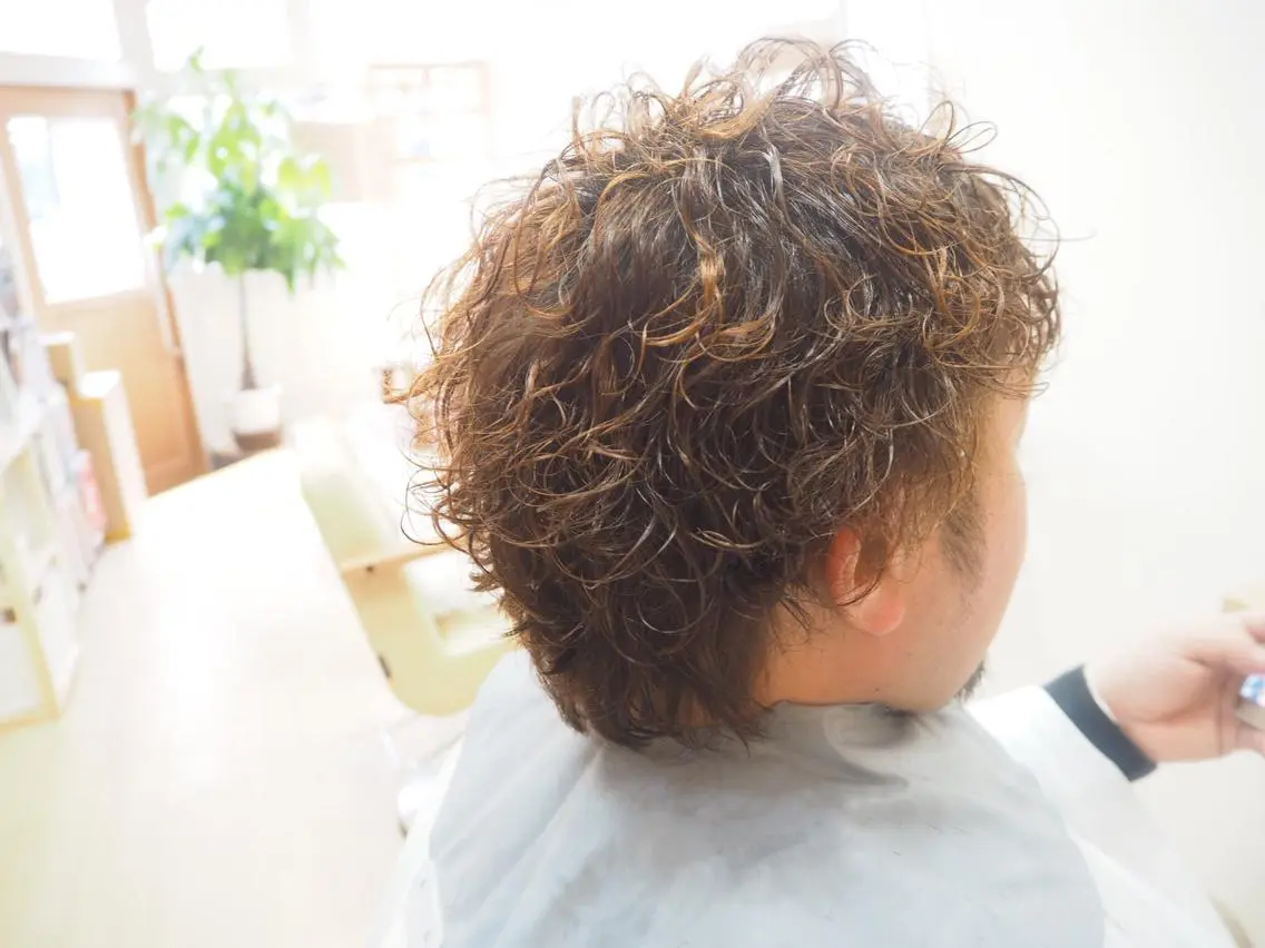 ミディアム パーマ メンズ 中江 規久のヘアスタイル