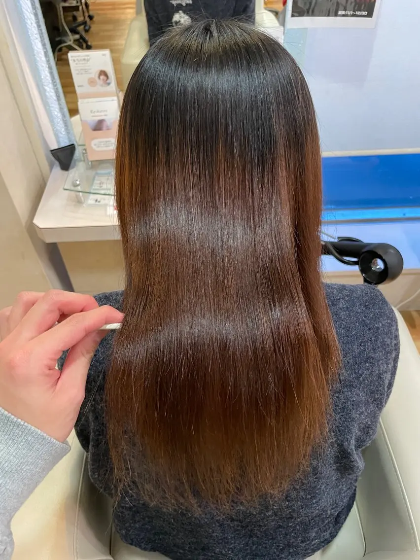 セミロング 髪質改善 阿部 祥大のヘアスタイル