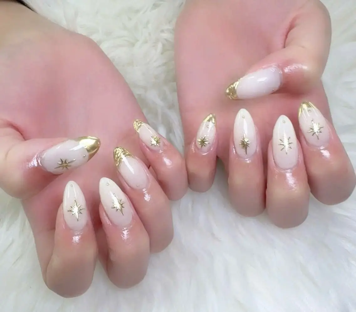 ネイル フレンチネイル グラデーション キラキラネイル 韓国ネイル マグネットネイル ハンドネイル ハンドケア Hara Nail 【持ち込みOK】のネイルデザイン