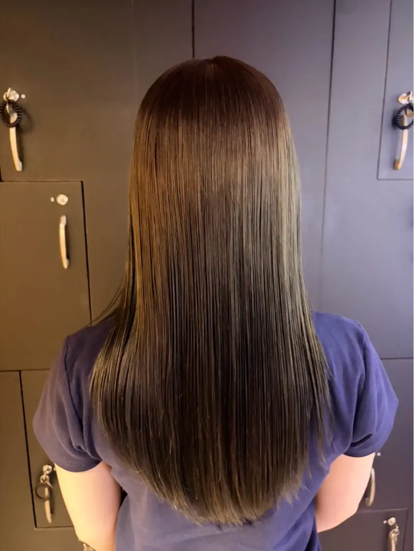 カラー 菅野 優奈のヘアスタイル