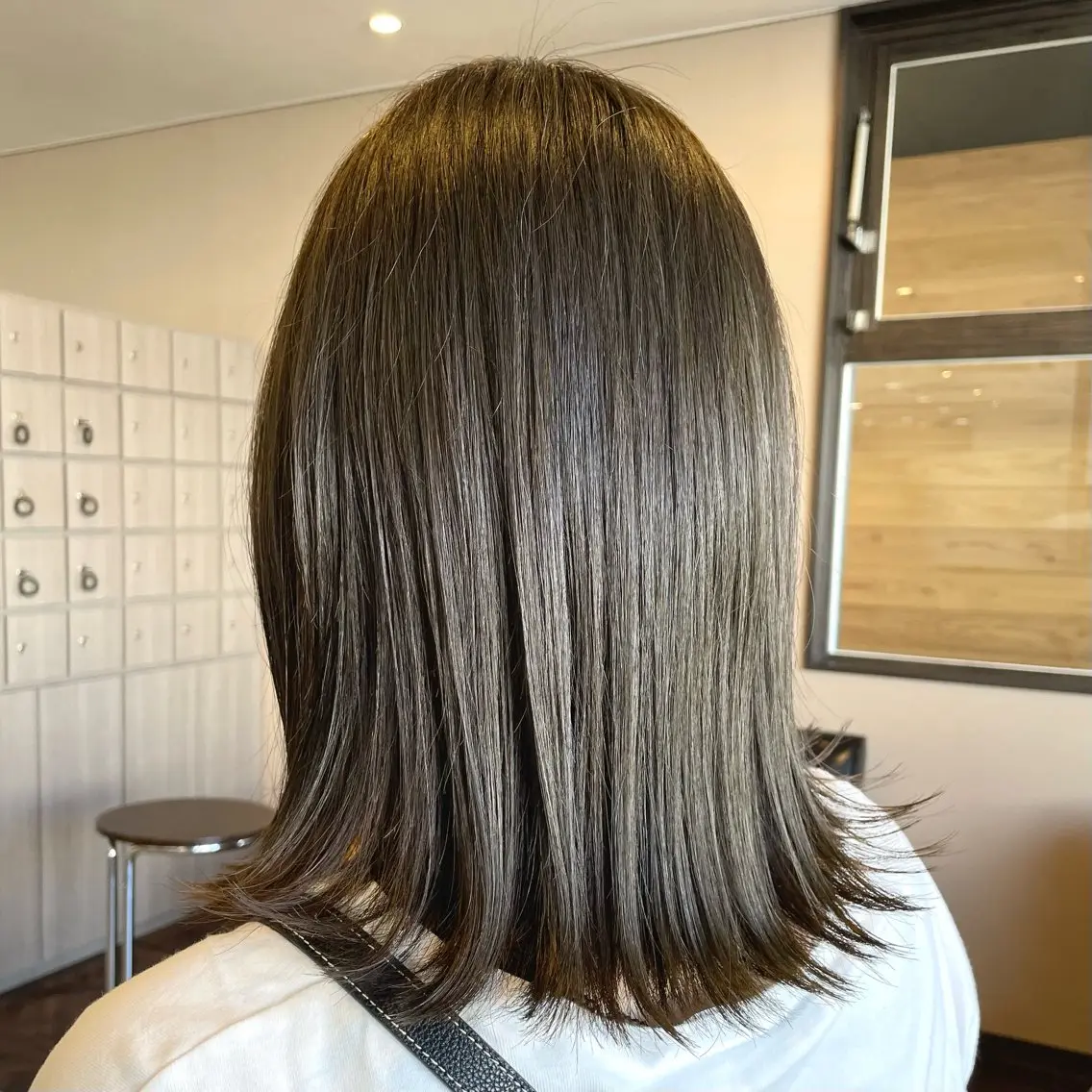セミロング カラー カット ヘアカラー トリートメント mio 🍒レイヤーカットのヘアスタイル