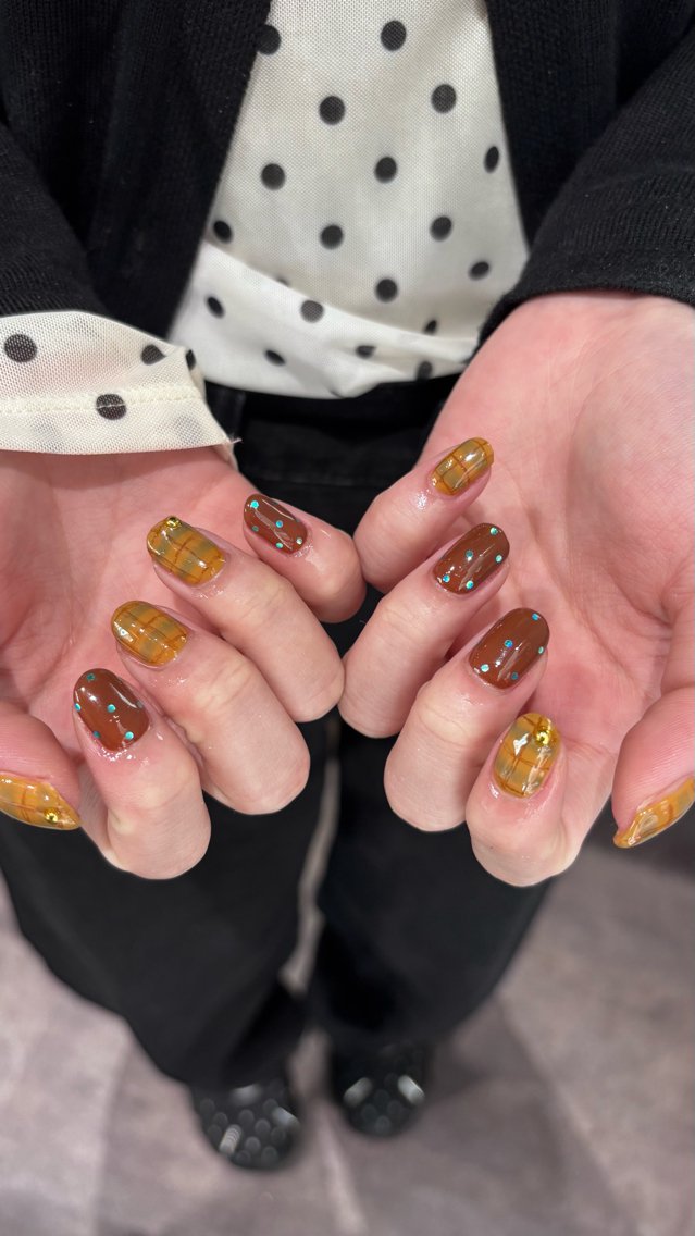 ネイル アートネイル 長さ出し ハンドネイル color.nail 🫧ionaのネイルデザイン