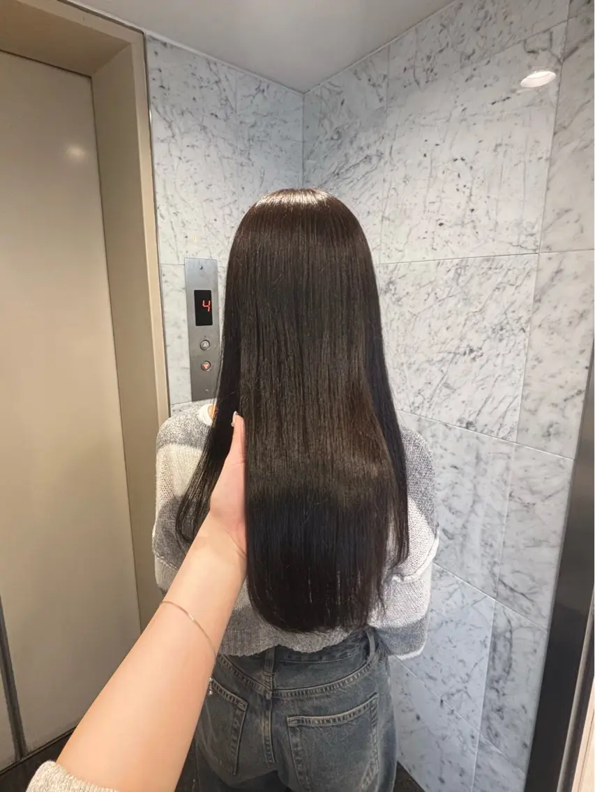 セミロング 縮毛矯正 トリートメント hachiyama rinaのヘアスタイル