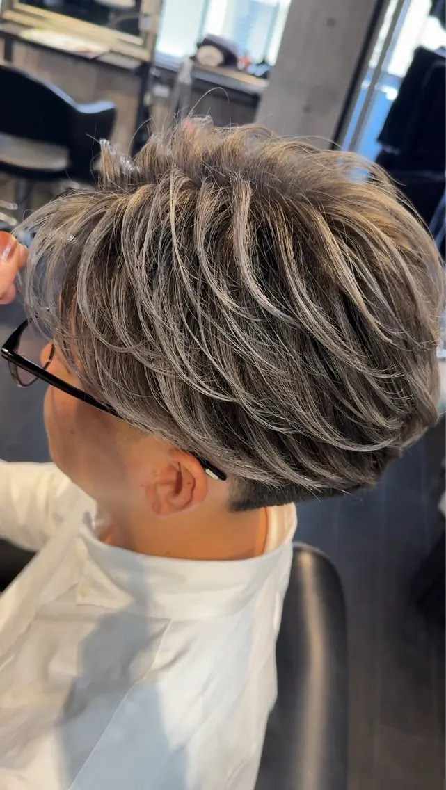 ショート カラー メンズ メンズバレイヤージュ バレイヤージュ レイヤーカット ヘアカラー トリートメント デザインカラー⭐️ Yamauchiのヘアスタイル