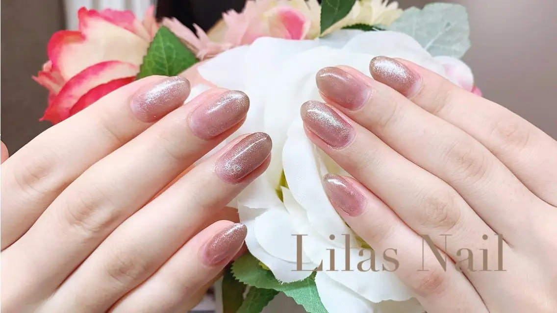 ネイル ブラウン ジェルネイル ハードジェル キラキラネイル ロングネイル Lilas Nailのネイルデザイン