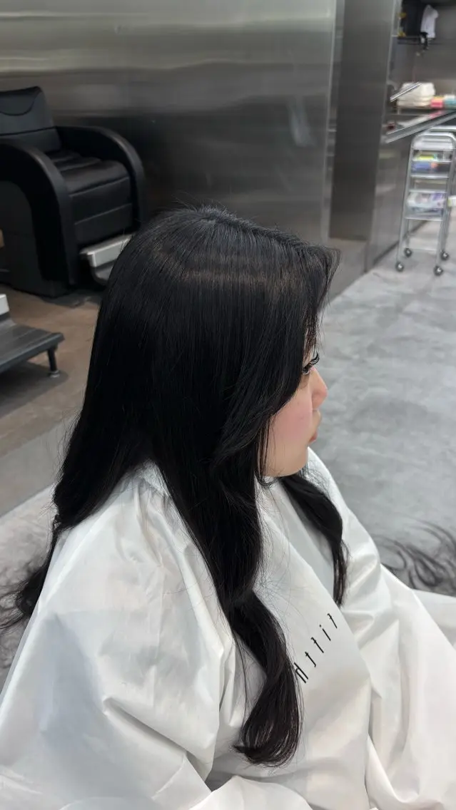 ロング カット fifth原宿 AiRi🧸のヘアスタイル