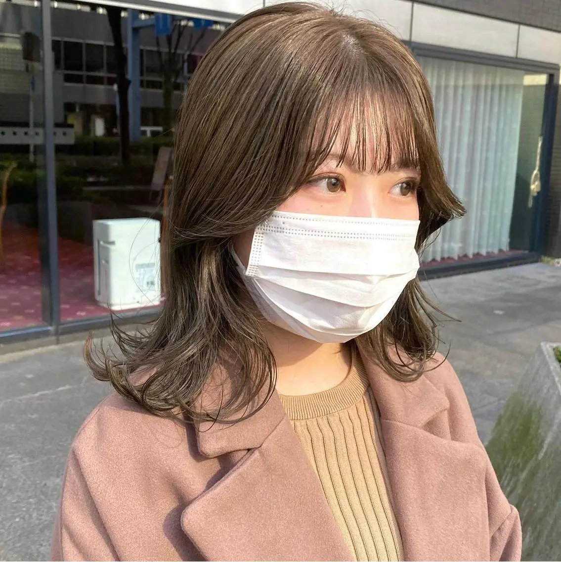 ミディアム カラー パーマ ヘアアレンジ メンズ キッズ ネイル マツエク・マツパ アイブロウ くびれヘア レイヤーカット 前川 朋香のヘアスタイル
