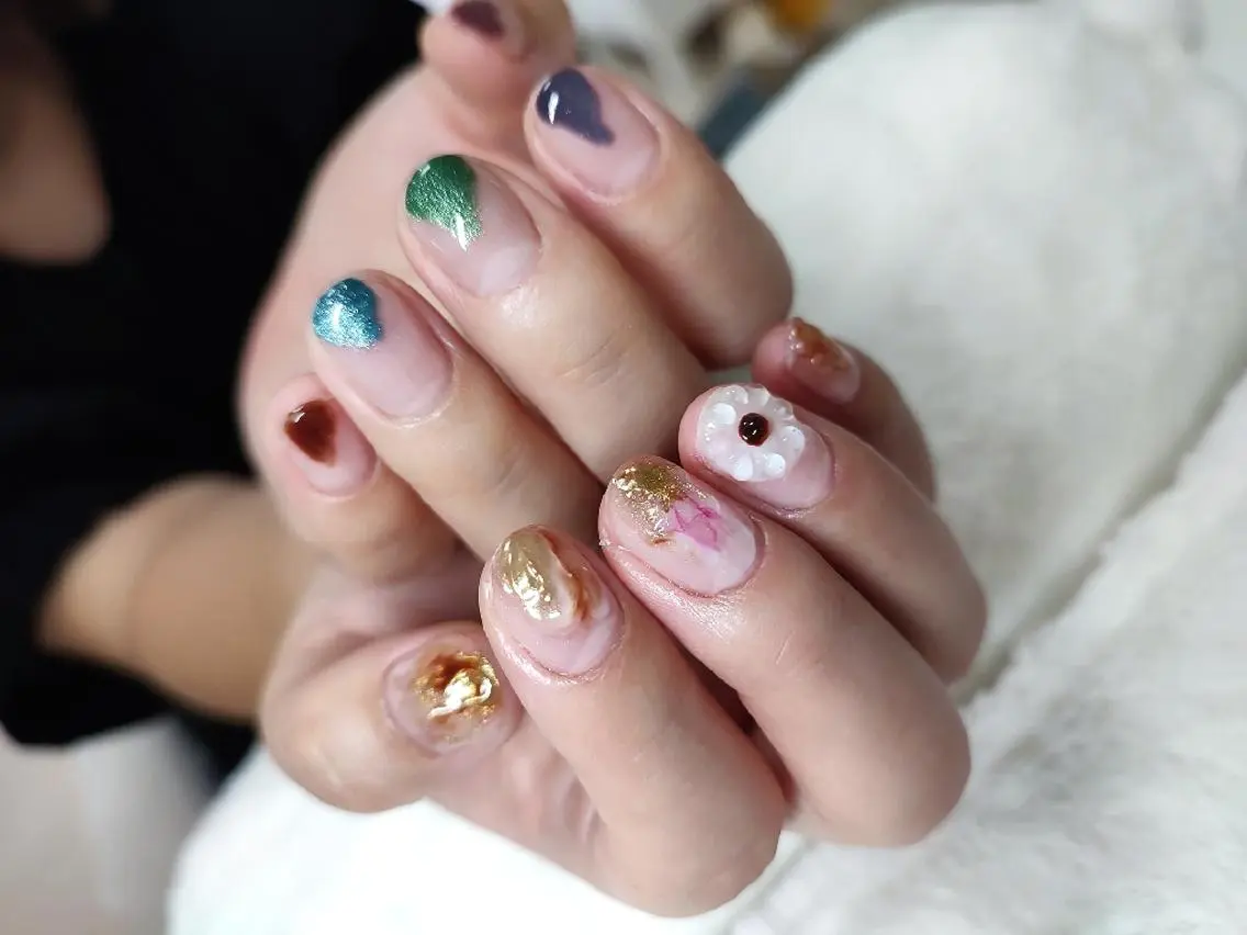 ネイル ぷっくりネイル ハンドネイル RUNWAY 　　のネイルデザイン