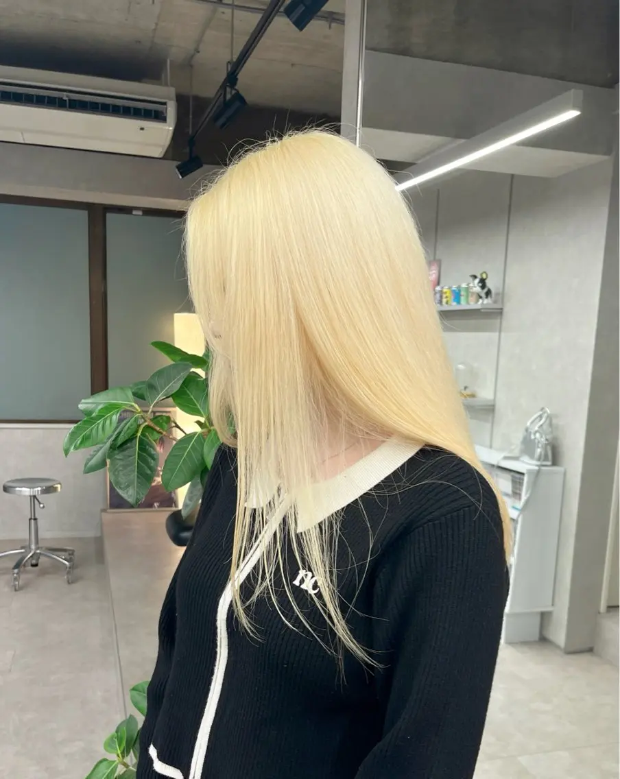 ロング カラー 抜きっぱなしブロンド ブロンド Abe yuyaのヘアスタイル