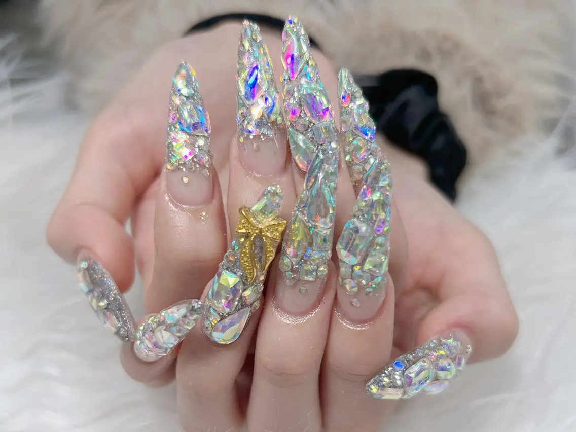 ネイル C ✨Mのネイルデザイン