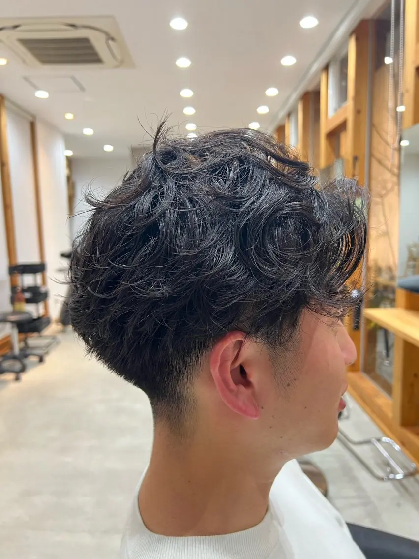 パーマ メンズ カット 解良 優斗のヘアスタイル