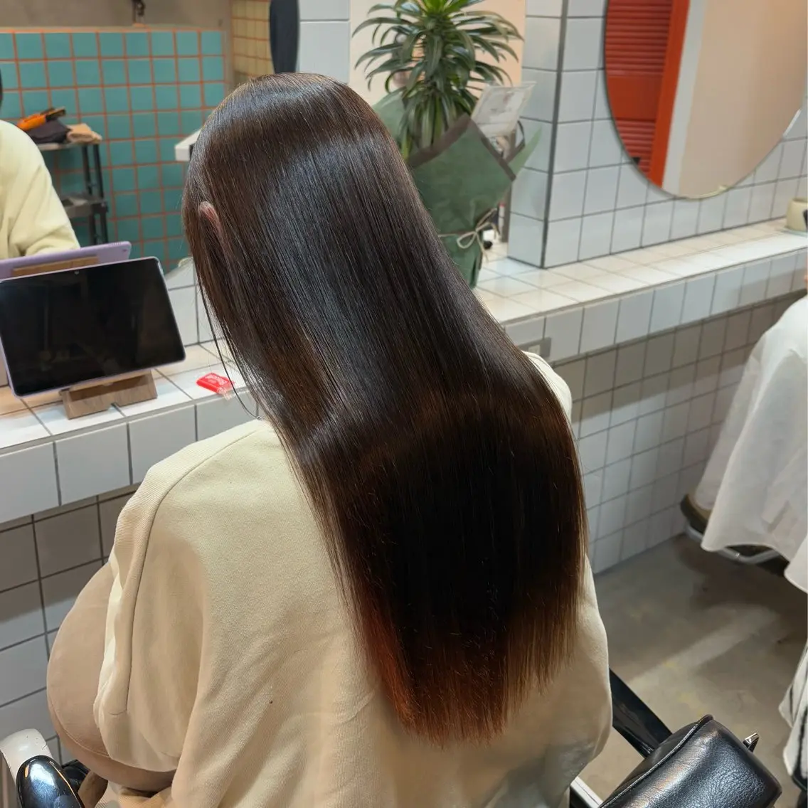 ロング 縮毛矯正 カット 縮毛矯正 ヘッドスパ 飯田 実歩(じっぽ)のヘアスタイル