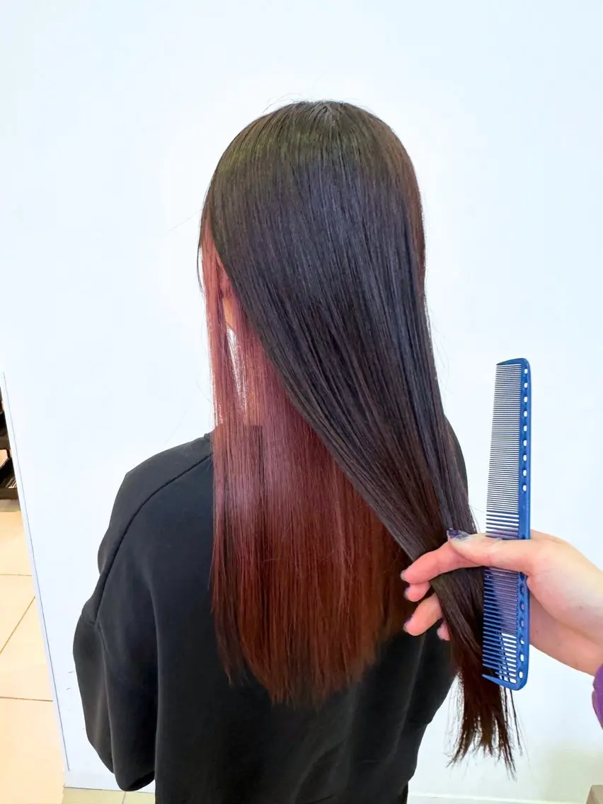 ロング カラー ヘアカラー 髪質改善ストレート インナーカラーハズキのヘアスタイル
