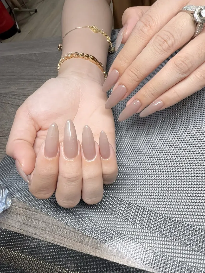 ネイル チークネイル フレンチネイル グラデーション キラキラネイル 韓国ネイル Minette nailHuongのネイルデザイン