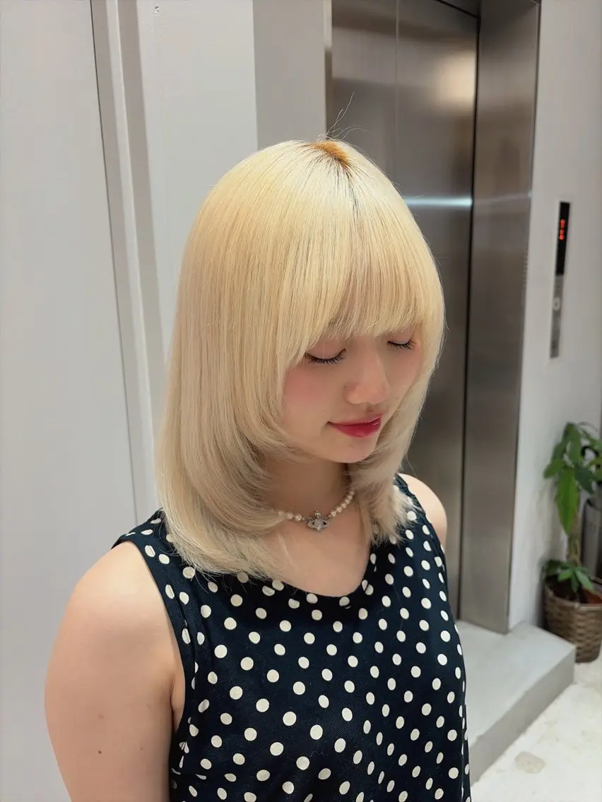 ミディアム カラー 抜きっぱなしブロンド ヘアカラー トリートメント ホワイトカラー☁️/ Yuya/ブリーチのヘアスタイル