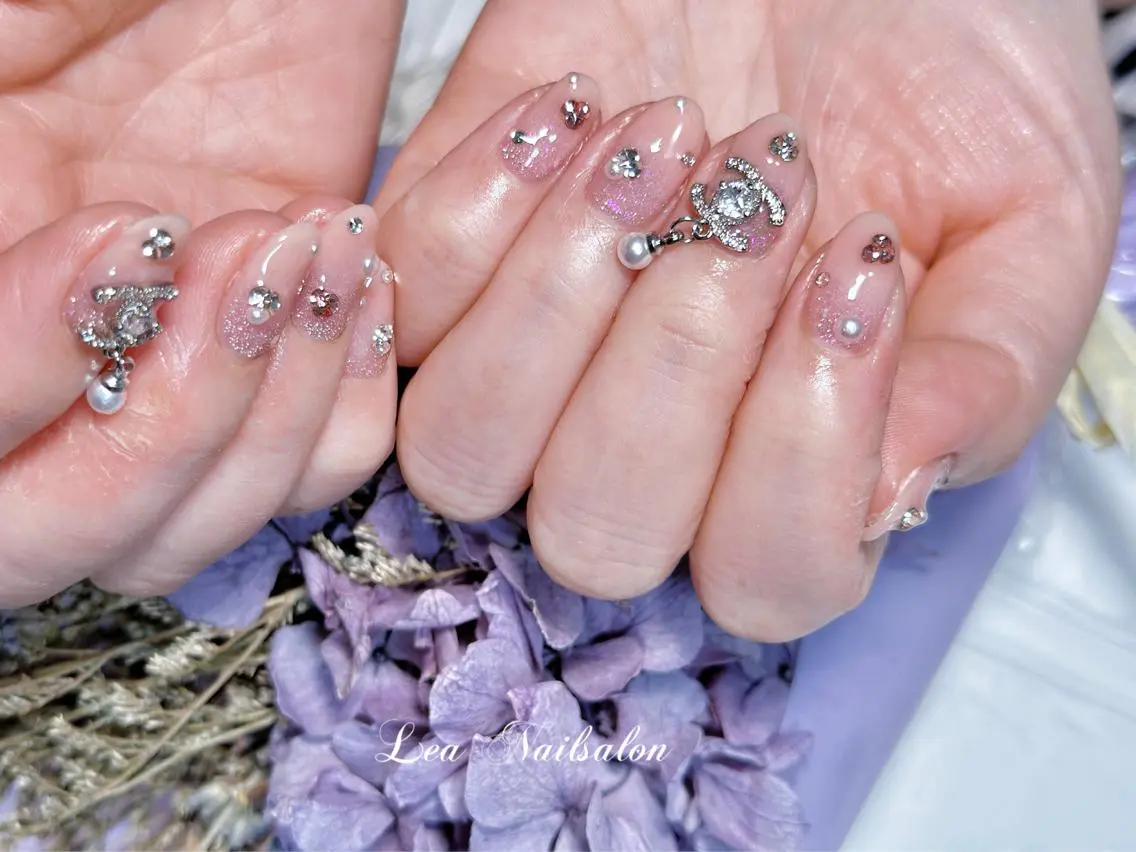 ミディアム カラー ネイル Le’a NailSalonのネイルデザイン