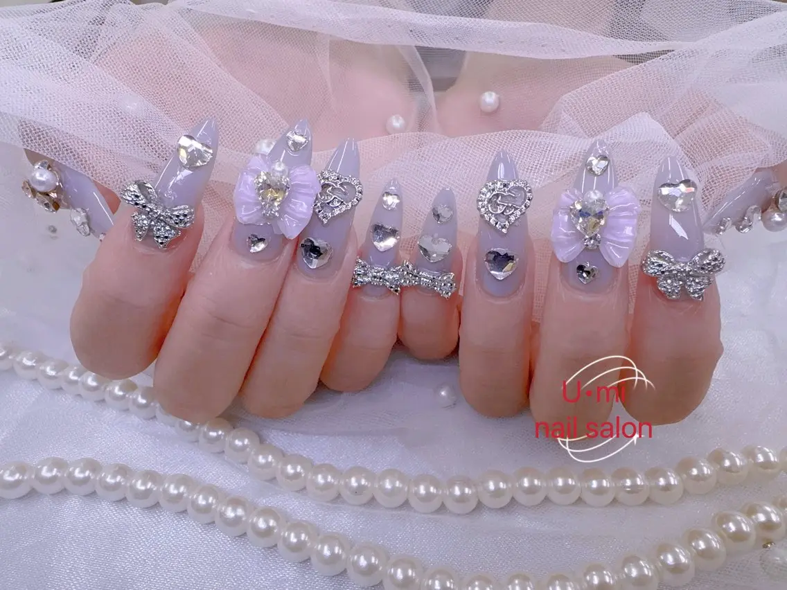 ネイル UMI ネイルサロン新宿🎀のネイルデザイン
