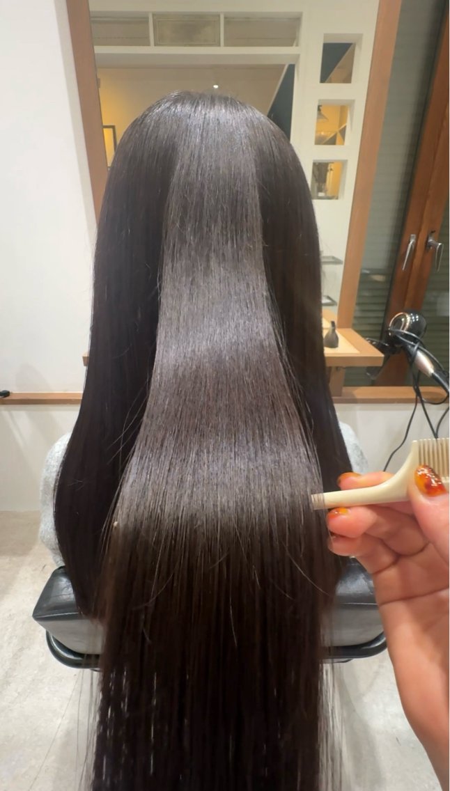 ロング トリートメント ✨透明感カラー✨ suzuka🫧のヘアスタイル