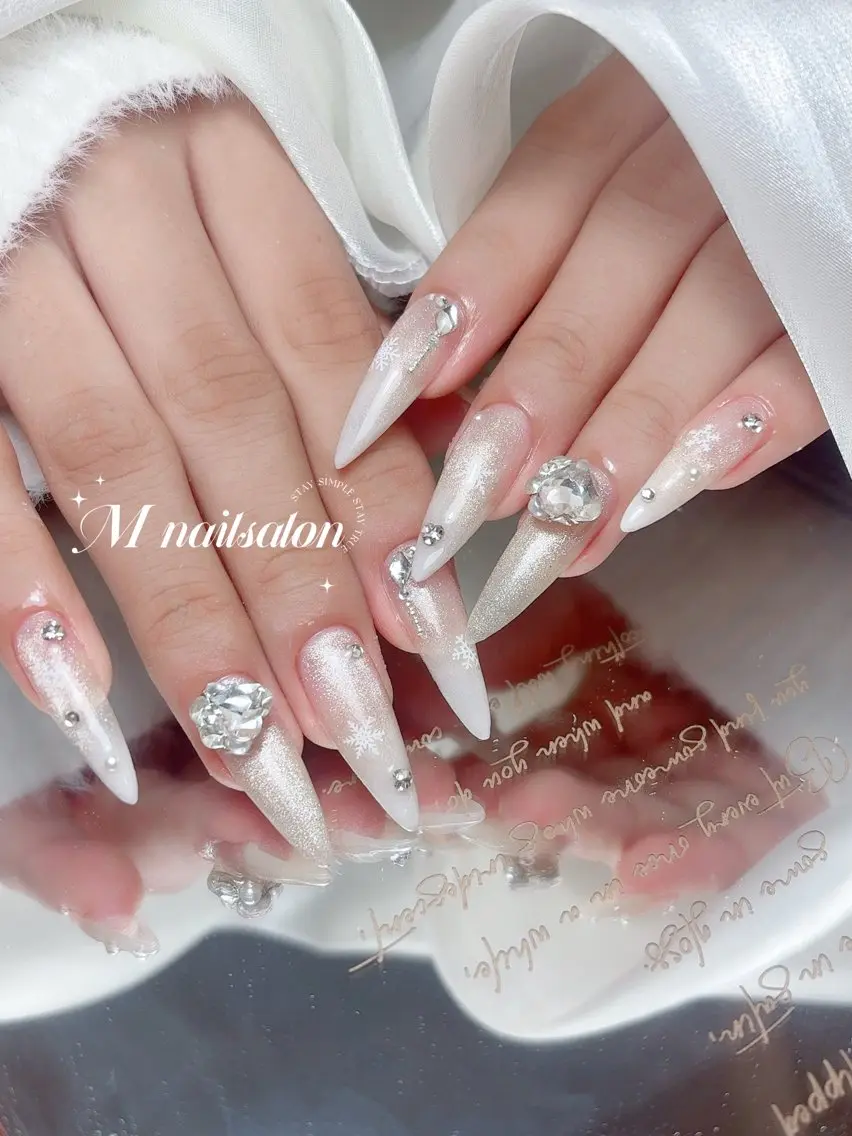 ネイル ハンドネイル M🌷nail 長さだし専門店のネイルデザイン
