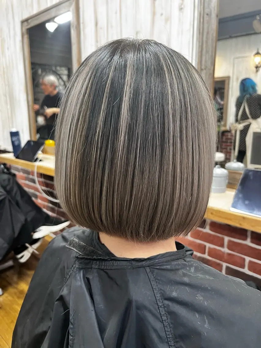 ショート 大久保寿高✨ なりたい色を叶える✨のヘアスタイル