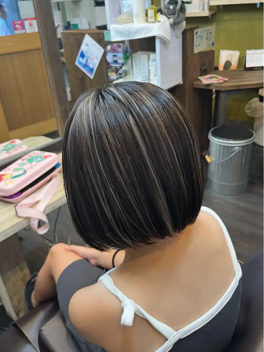 ショート カラー はやと【エクステ ×ブリーチ特化】のヘアスタイル