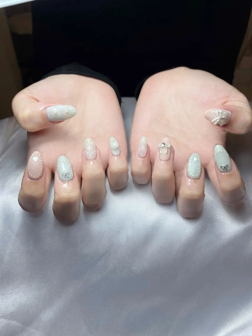 ネイル Lyna 池袋のネイルデザイン