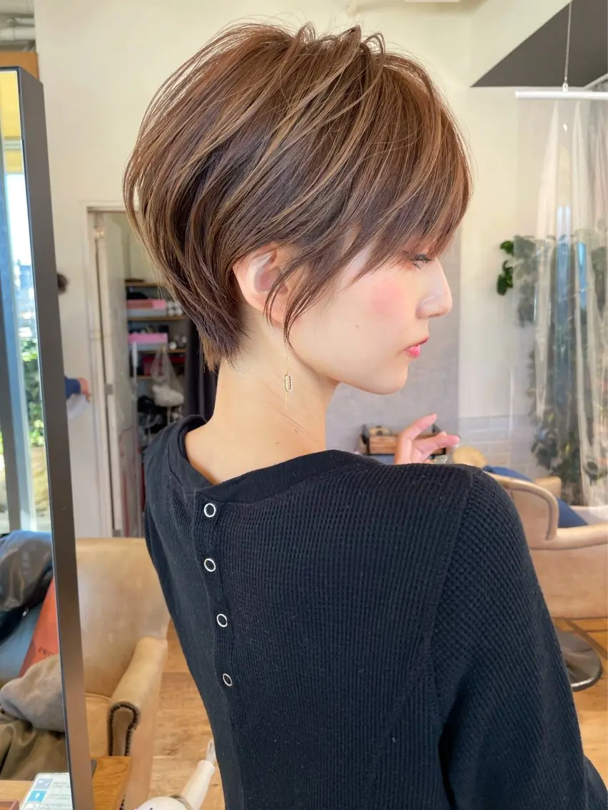 カラー 織江 叶夢のヘアスタイル