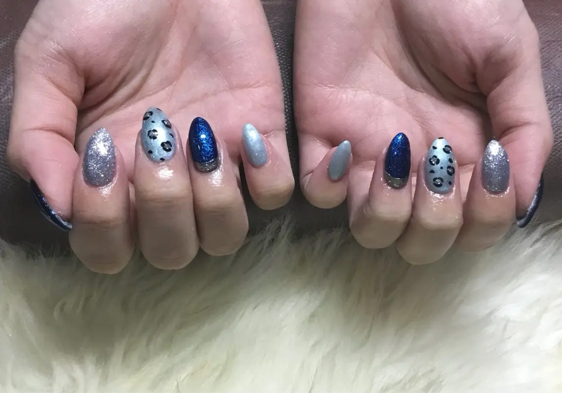 ネイル あいか✨新宿西口1分 パラジェルのネイルデザイン