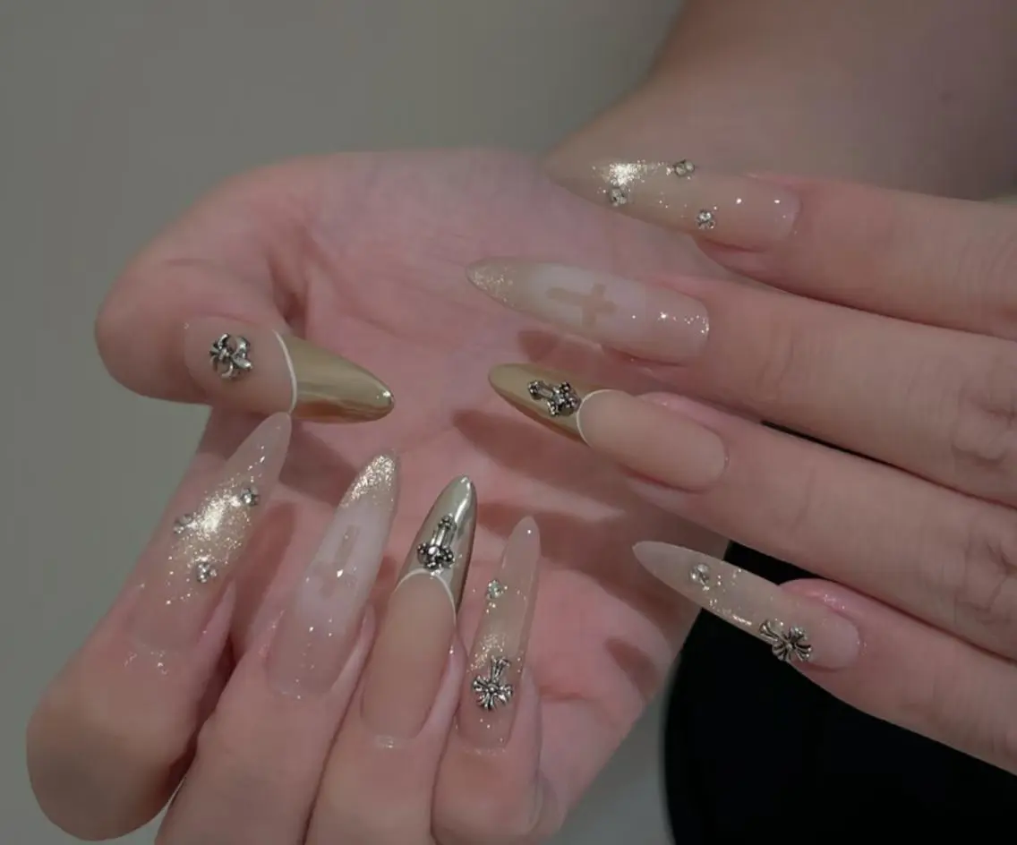 ネイル ハンドネイル ハンドケア 🍑 momo_nailのネイルデザイン