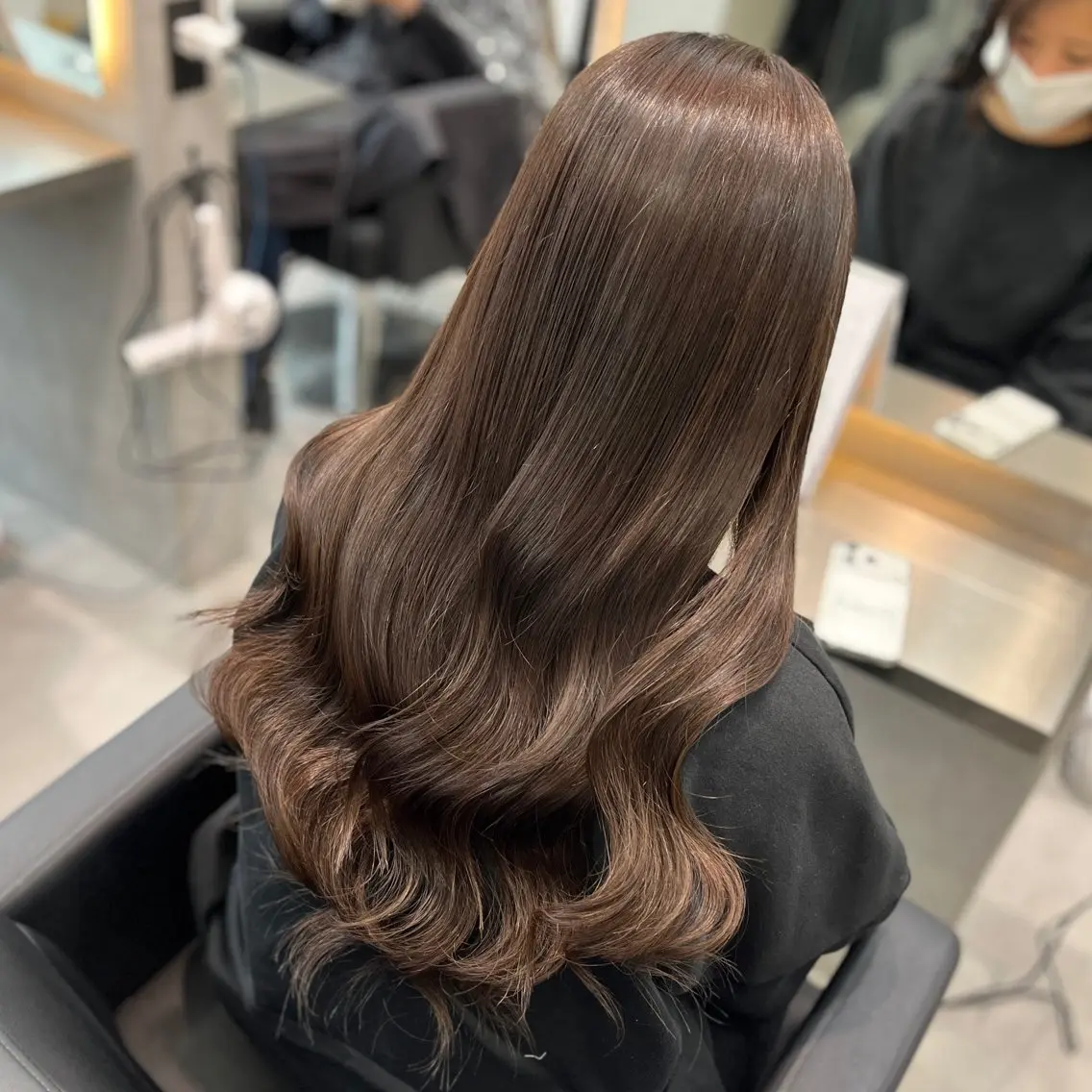 カラー アッシュ アッシュブラウン 黒髪 ブリーチ ブラウンカラー エクステ MOMOKA / Lapis今泉店のヘアスタイル