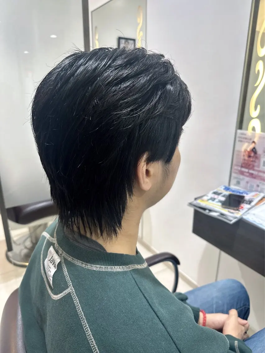メンズ ダウンパーマ メンズパーマ 日曜日空きあり‼️ 艶々カラー🩷のヘアスタイル