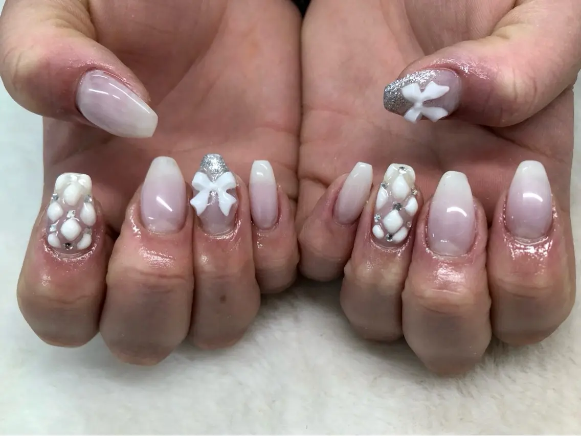 ネイル ガーリー ハンドネイル 心斎橋Salon Epokkuのネイルデザイン