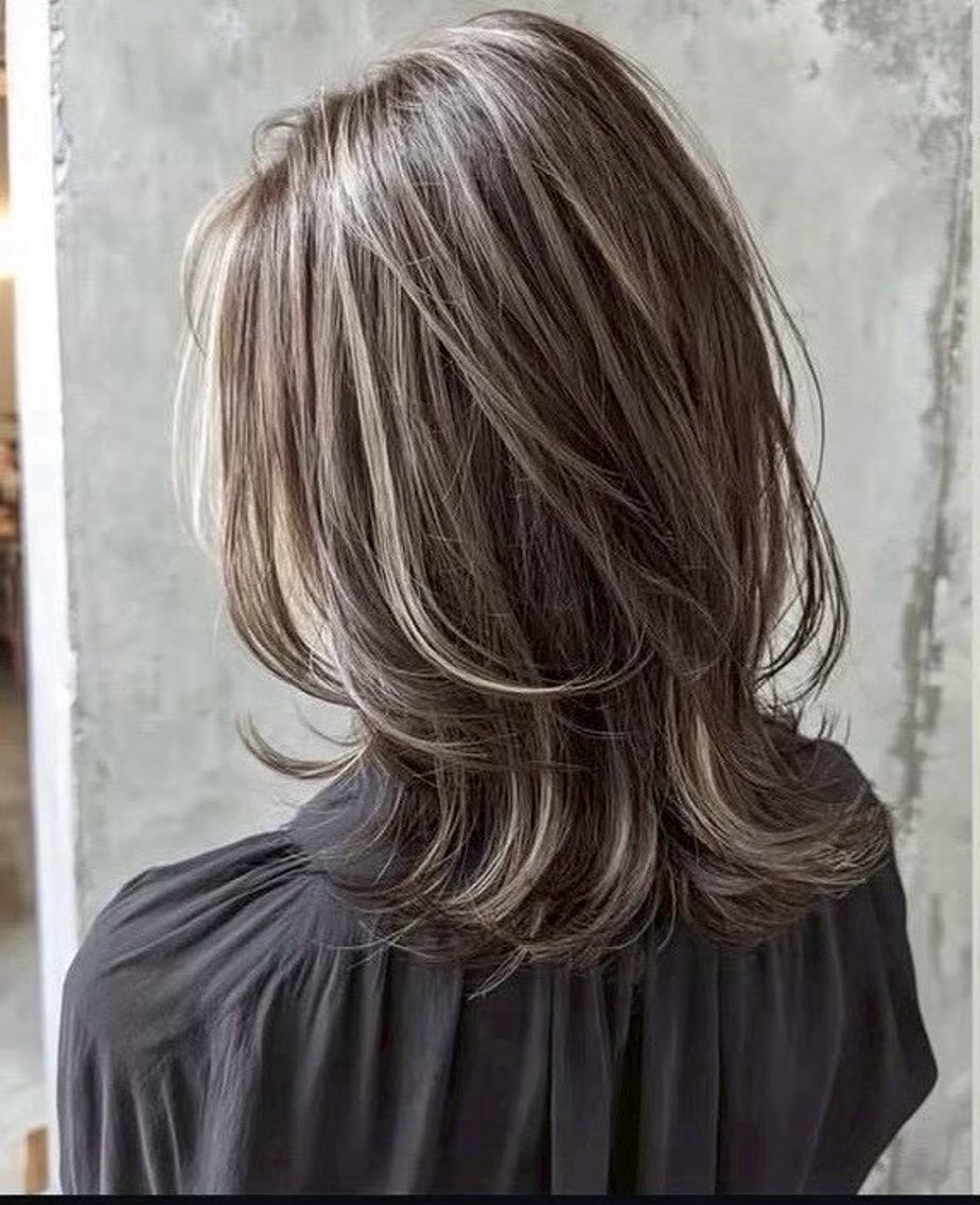 ミディアム ヘアカラー 森尾 鷹矢のヘアスタイル