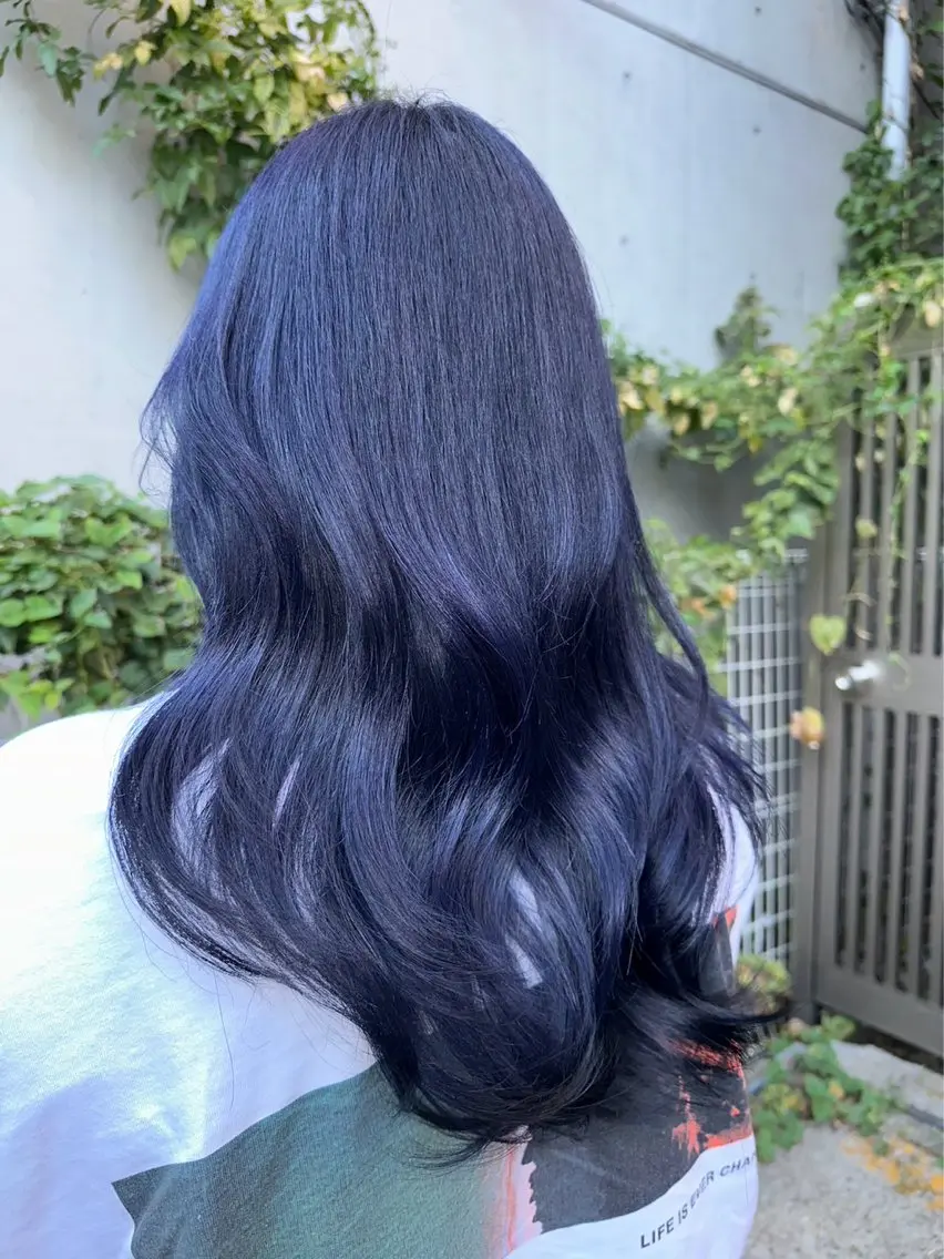 カラー 黒髪 ブリーチ ブルーカラー ブルーブラック ケアブリーチ 🦋韓国hair🦋 エクステ店長sakiのヘアスタイル