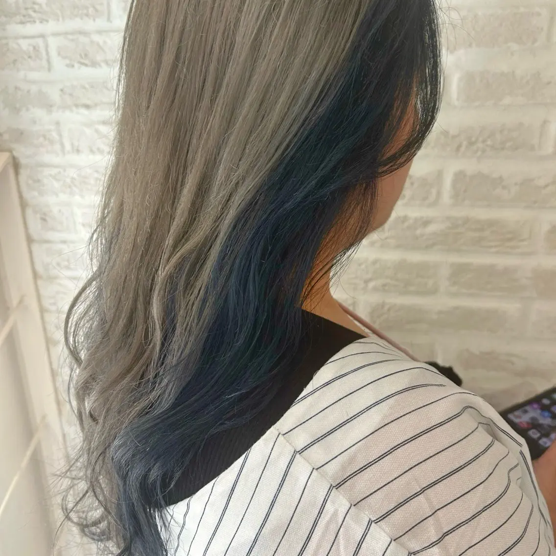 ロング カラー ヘアアレンジ ブリーチ ブルーカラー ネイビーカラー シルバー 北岡 慶子 大宮駅西口徒歩3分のヘアスタイル
