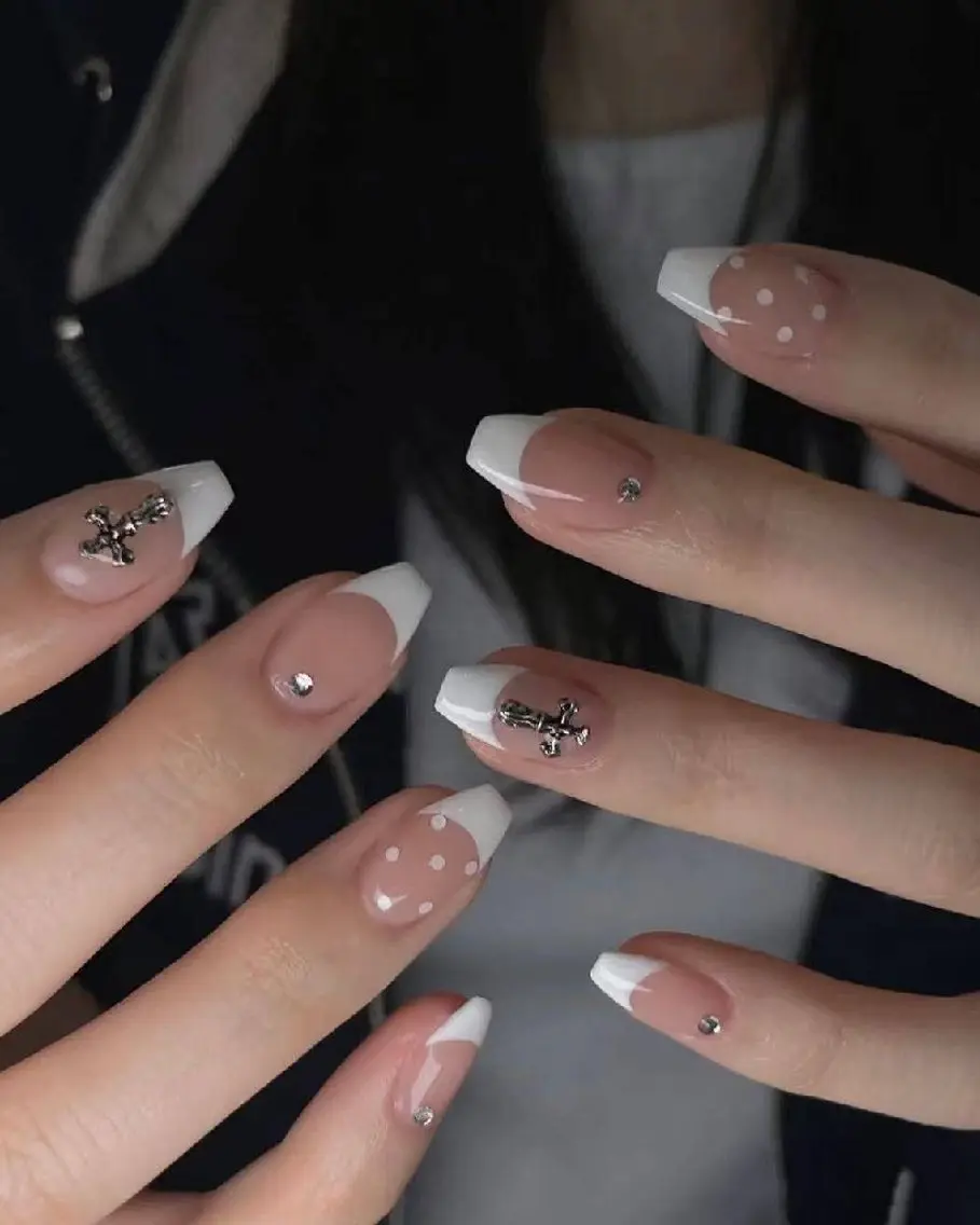 【HAND】フレンチネイルの写真