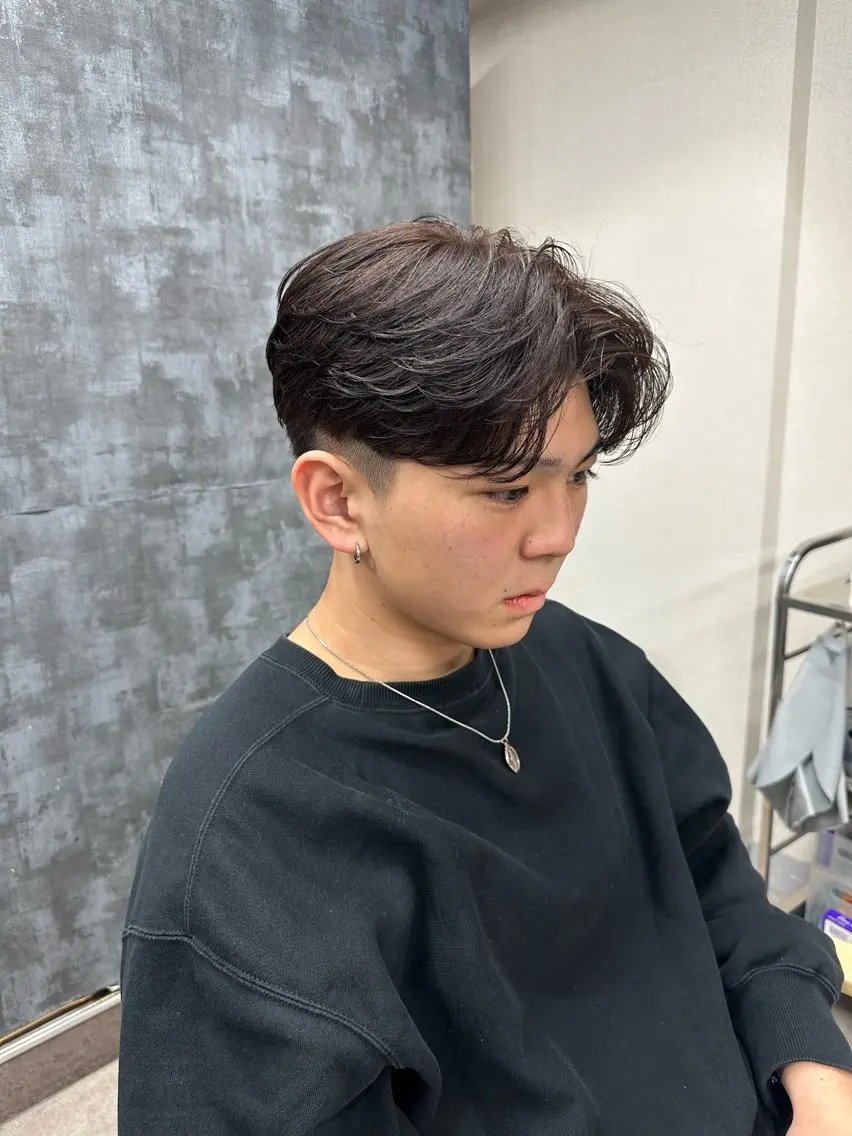 ショート パーマ メンズ センターパート メンズパーマ ニュアンスパーマ カット パーマ 💈原宿指名No.1 センターパート💈のヘアスタイル