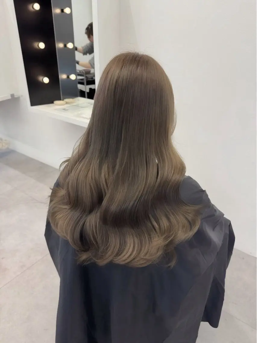 ロング ヘアカラー まいか/ カラーモデル様大募集のヘアスタイル