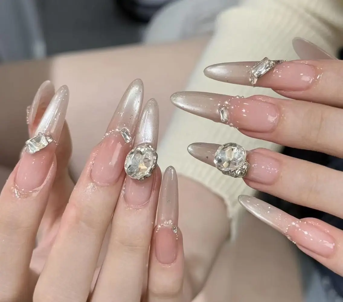 ネイル ハンドネイル 🎀 NaNa_nailのネイルデザイン