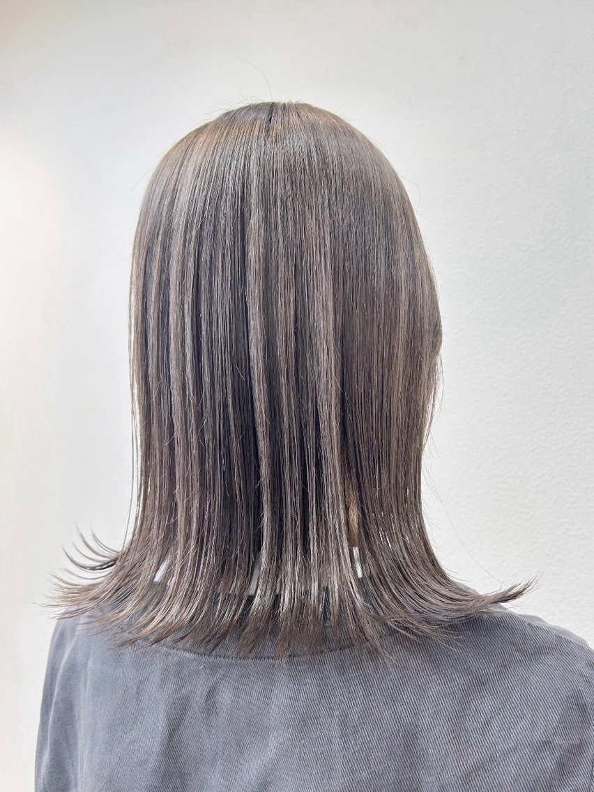 ミディアム カット ヘアカラー トリートメント Maya🦋 ハイトーン特化のヘアスタイル