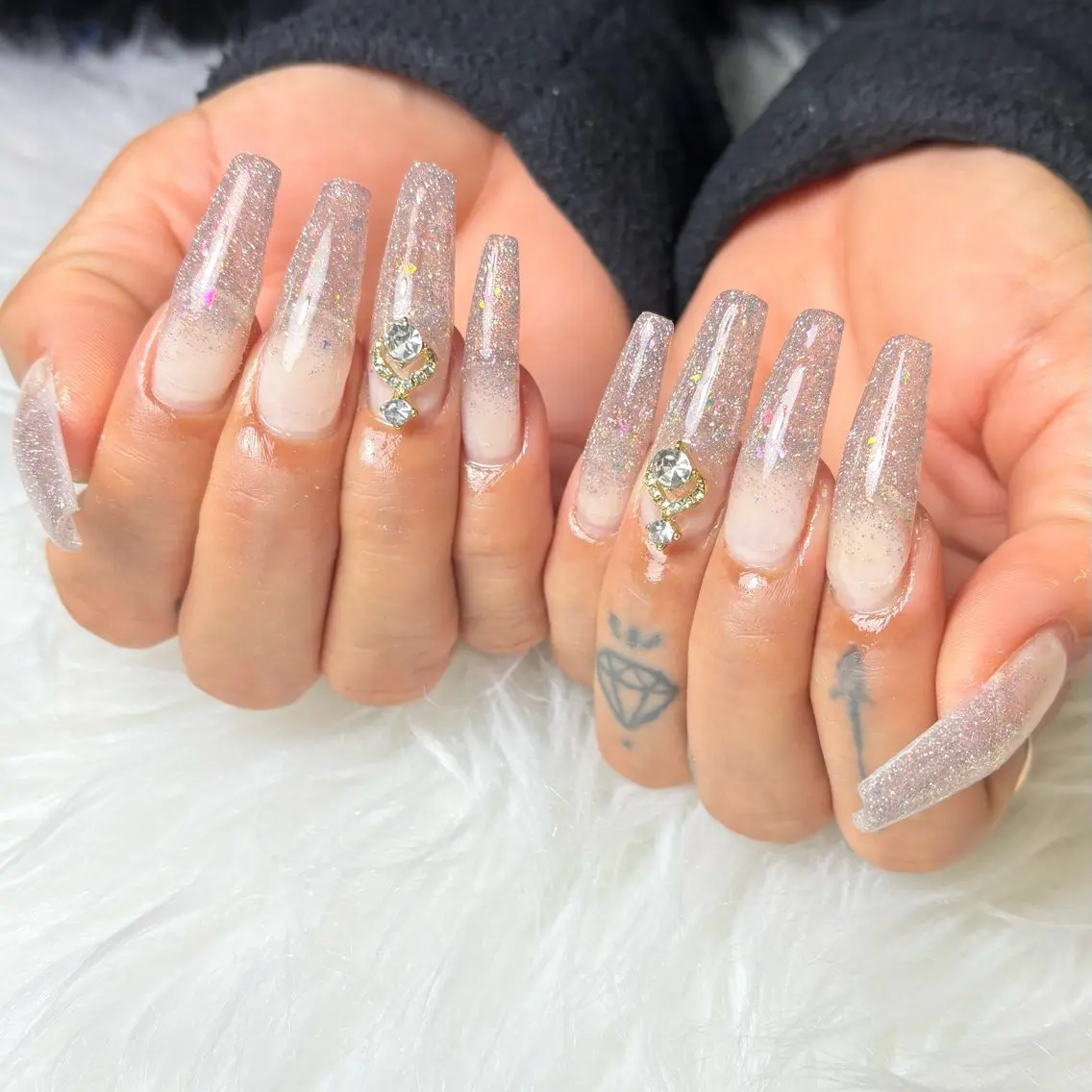 ネイル グラデーション ラメ(グリッター) ラメグラデーション ハンドネイル NAILSALON en+沖縄市美原のネイルデザイン