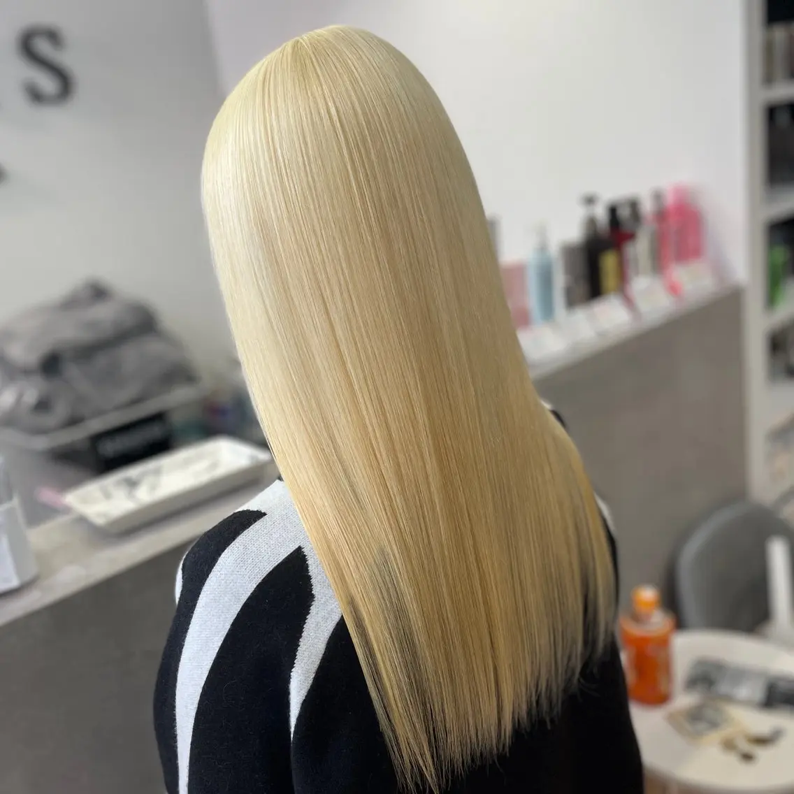 カラー ブリーチ 抜きっぱなしブロンド ブロンド ハイトーンカラー ヘアカラー MOMOKA / Lapis今泉店のヘアスタイル