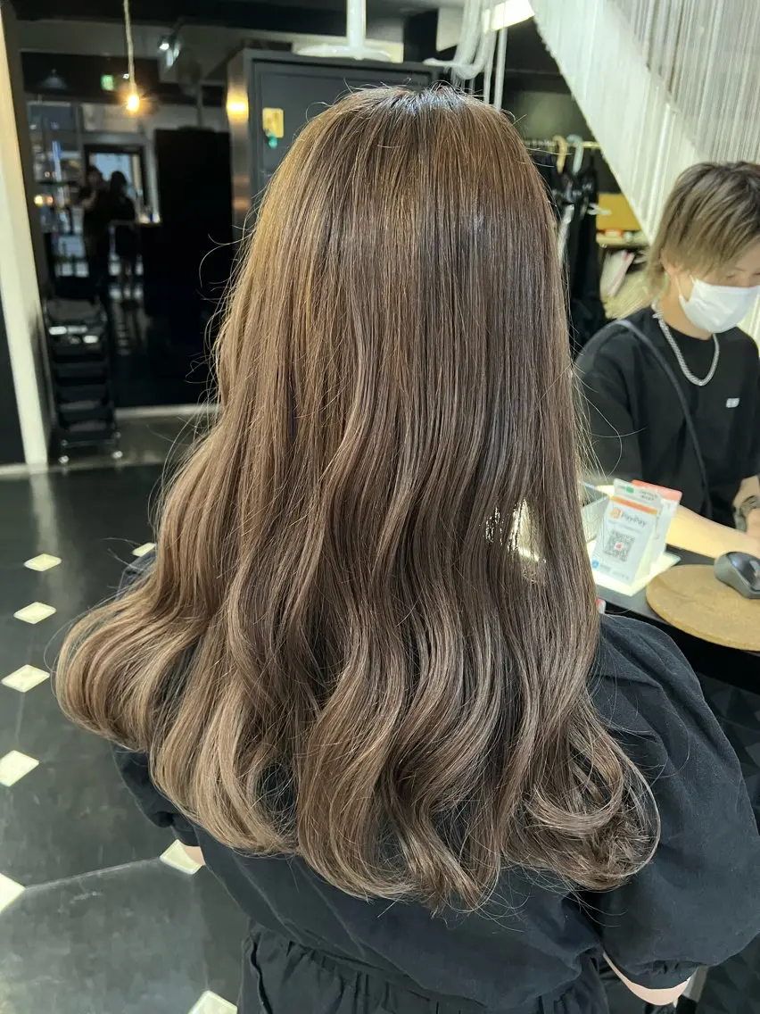 ロング カラー アッシュ ベージュカラー ブラウンカラー ヘーゼル ミルクティーベージュ ヘアカラー トリートメント 艶髪 ♡Tomiyaのヘアスタイル