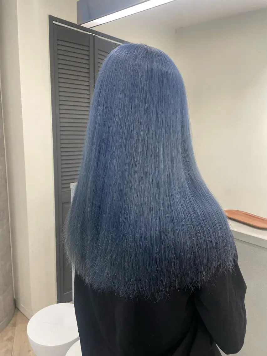 ロング カラー Loob TOKYO MiZUKiのヘアスタイル