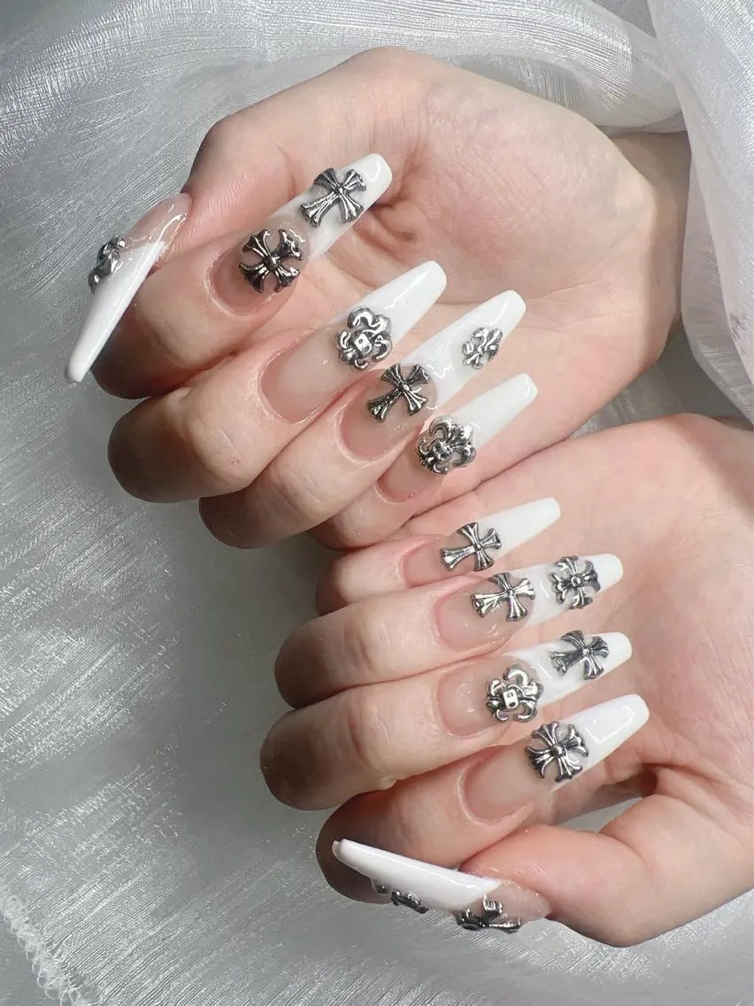 ネイル ハンドネイル Lee Nails チップ長さだし専門店のネイルデザイン