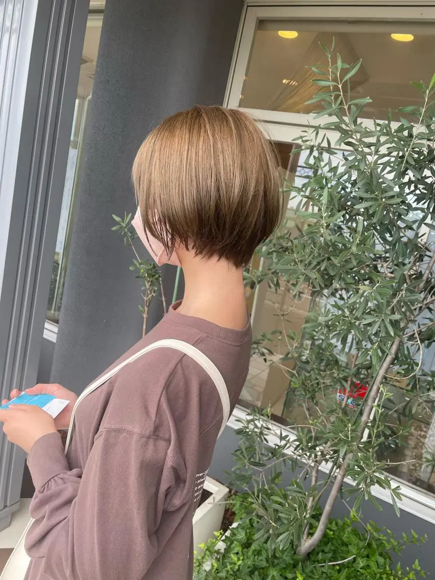 ショートカット＋艶カラーの写真